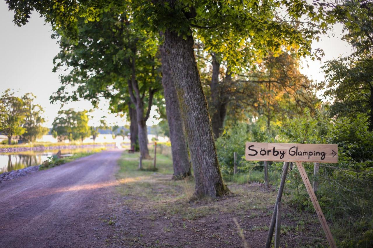 ホテル Sorby Glamping Klockrike エクステリア 写真