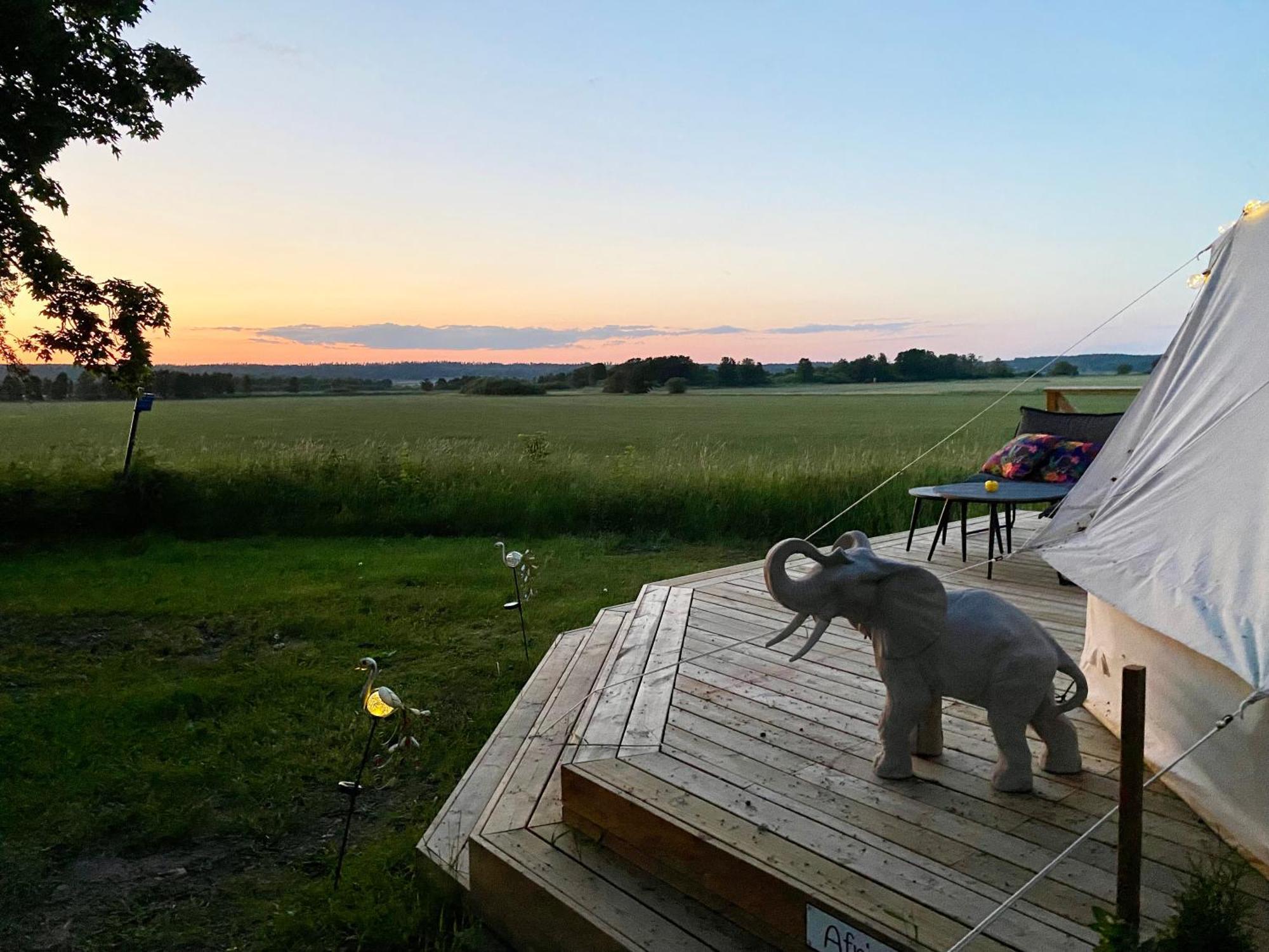 ホテル Soerby Glamping Klockrike エクステリア 写真